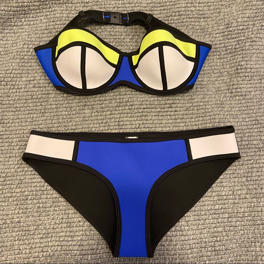 Strapless bathing suit set